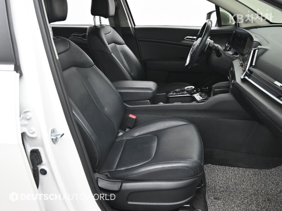 2022 - kia sportage