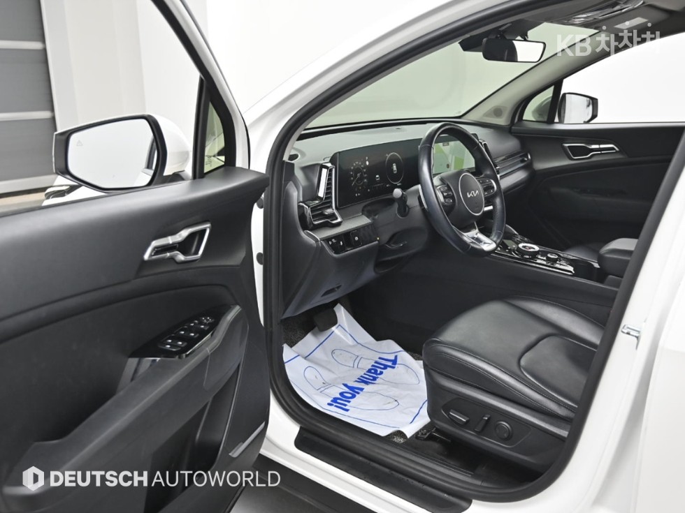 2022 - kia sportage