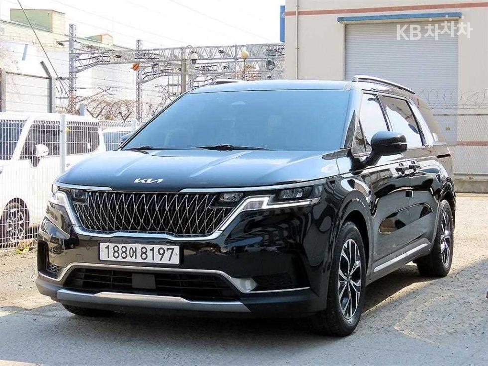 Kia Carnival — miniaturë 2
