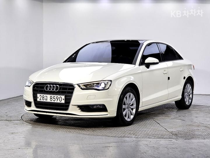 Audi A3 NEW 25 TDI Dynamic 8V