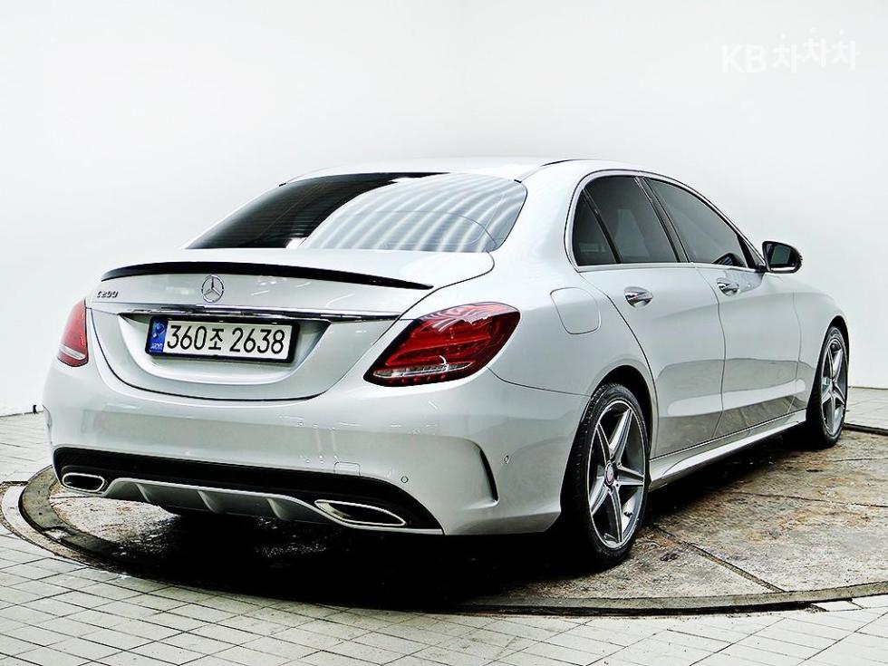 2017 - mercedes-benz c-class