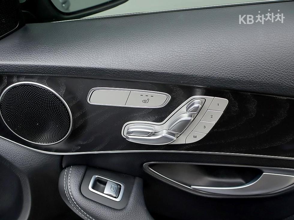 2017 - mercedes-benz c-class