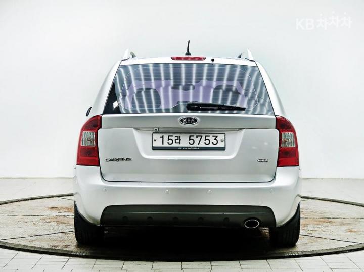 Kia Carens New 2.0 LPI GX Top Model 4