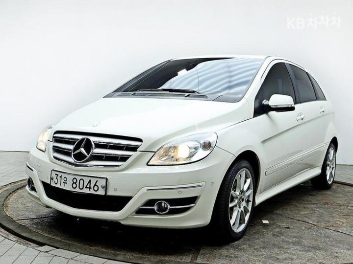 Mercedes-Benz B-Class B200 3