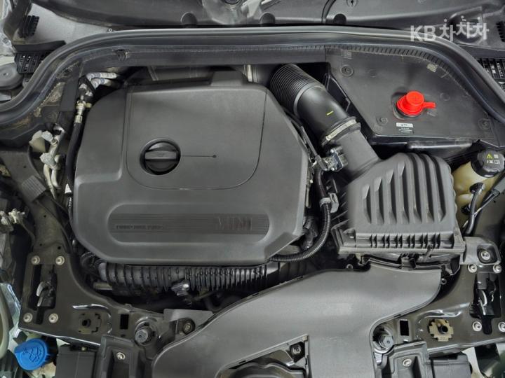 Mini Cooper Convertible New S 2.0 Base Type 7