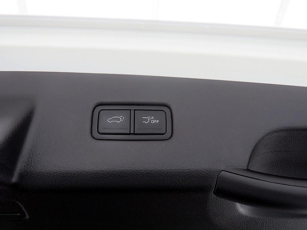 2023 - kia carnival