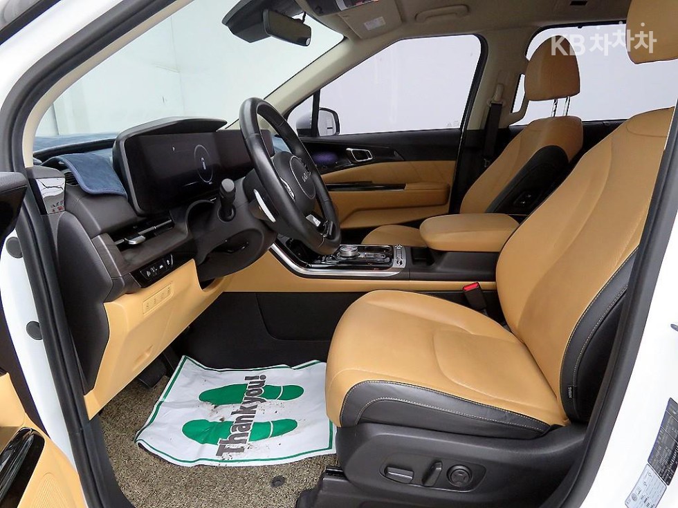 2023 - kia carnival