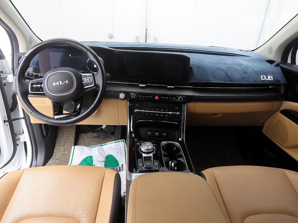 2023 - kia carnival