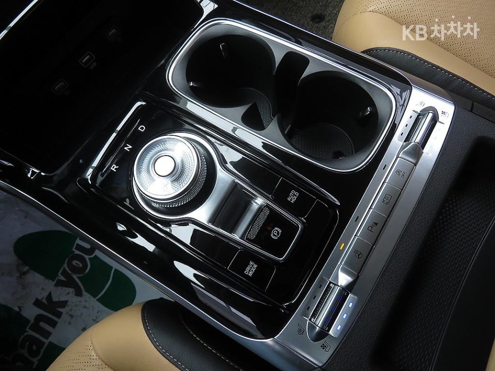 2023 - kia carnival