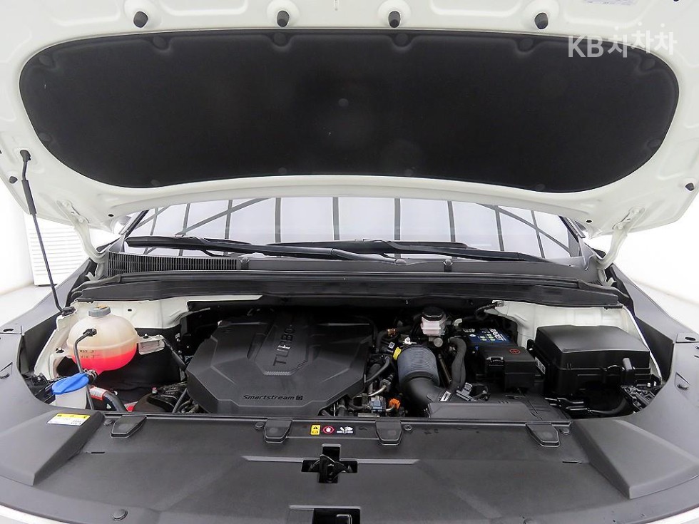 2023 - kia carnival