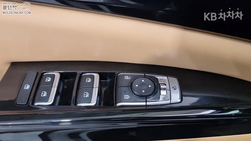 2022 - kia carnival