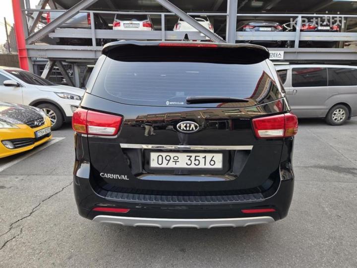 Kia Carnival 2.2 Diesel Noblesse 3
