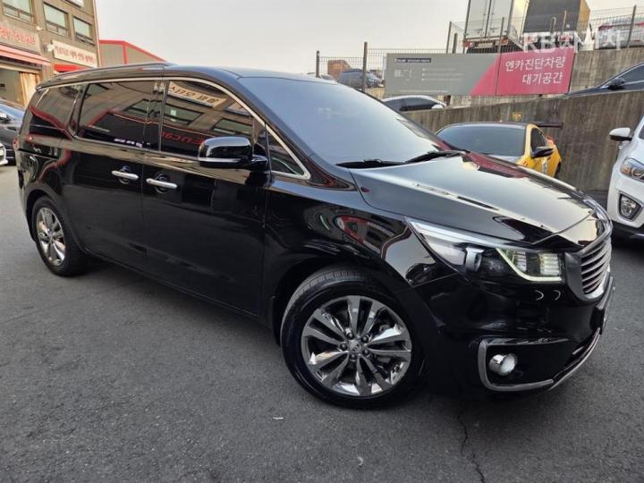 Kia Carnival 2.2 Diesel Noblesse 4