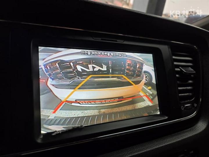 Kia Carnival 2.2 Diesel Noblesse 9