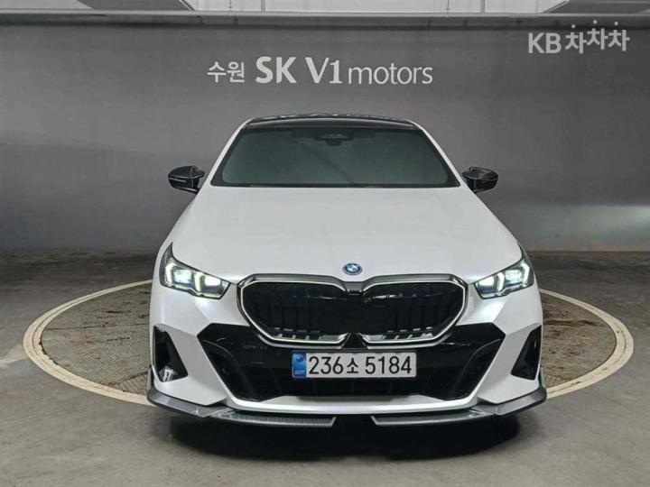 BMW 5 Series (G60) 530e M Sport 6