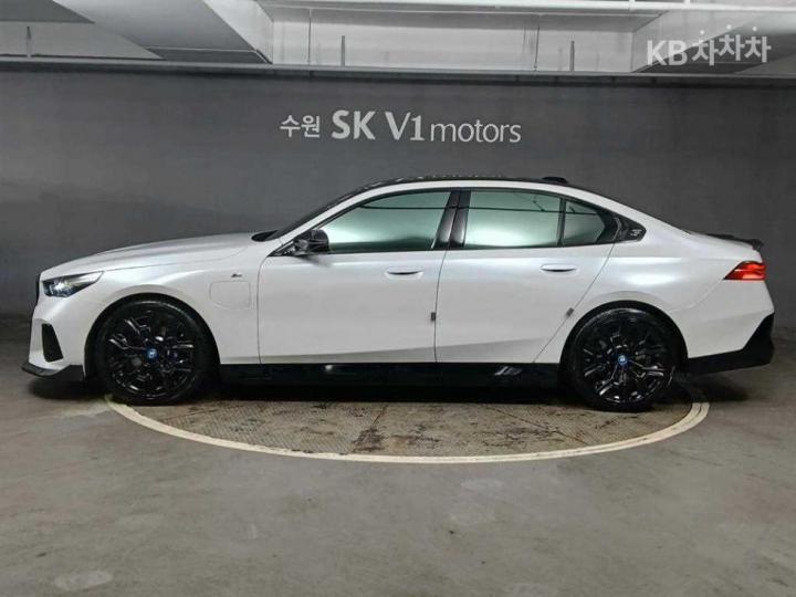 BMW 5 Series (G60) 530e M Sport 8