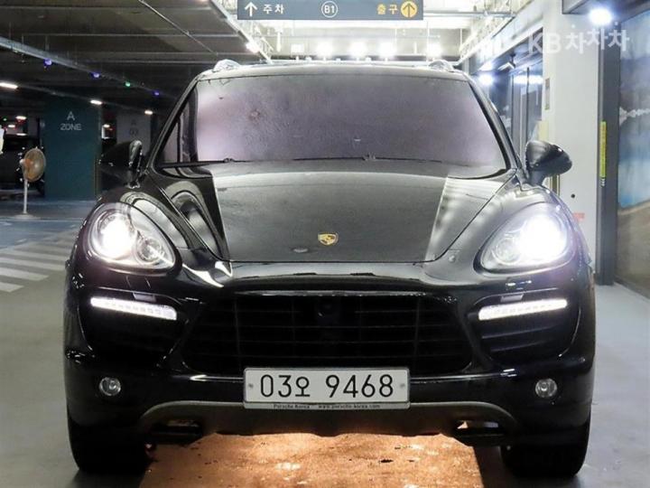Porsche Cayenne New 958 4.8 Turbo 3