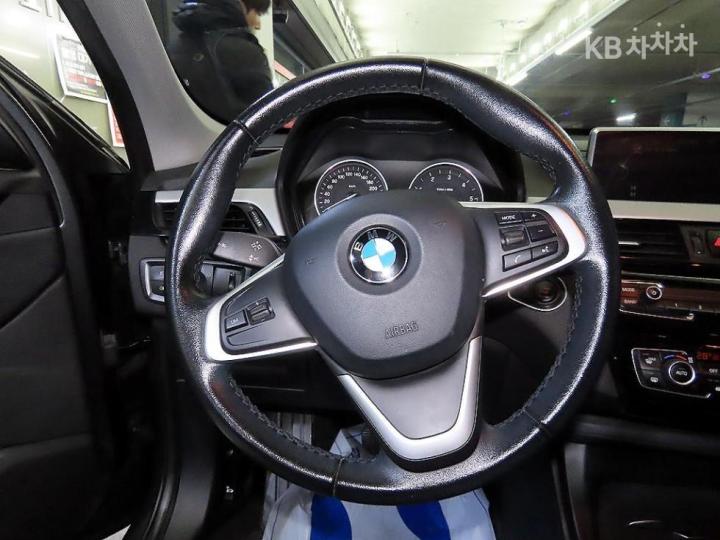 BMW X1 F48 xDrive 18d Base Type 9