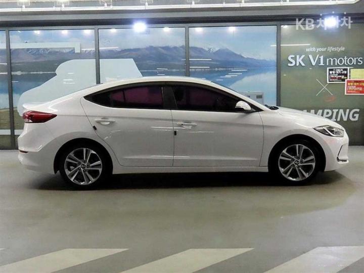 Hyundai Avante — miniaturë 3