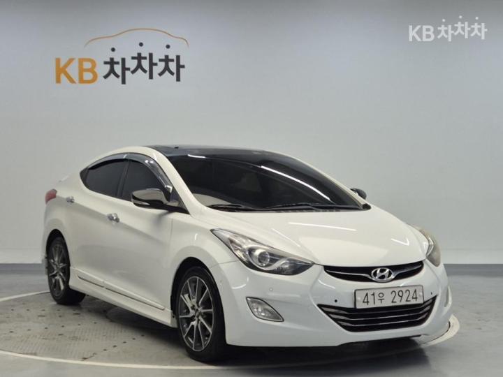Hyundai Avante MD M16 GDi TOP 5