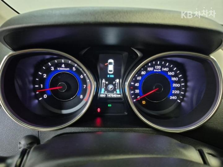 Hyundai Avante MD M16 GDi TOP 7