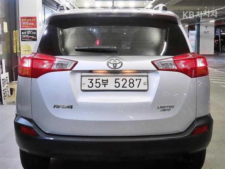 Toyota RAV4 2.5 4WD 6