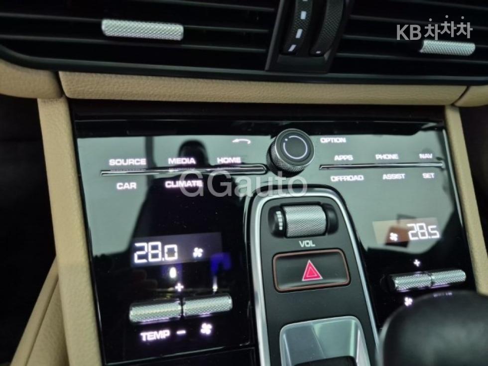 Porsche Cayenne — miniaturë 10