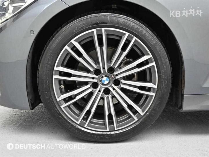 BMW 3 Series G20 320i M Sport 6