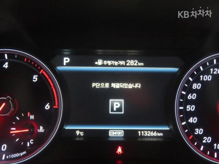 Genesis G70 2.2D Supreme 9