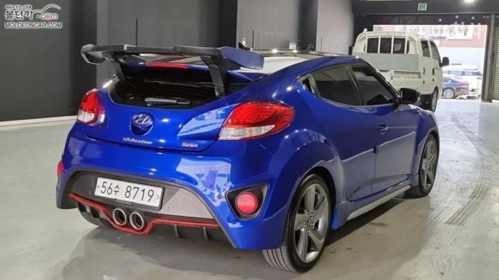 Hyundai Veloster Extreme 3