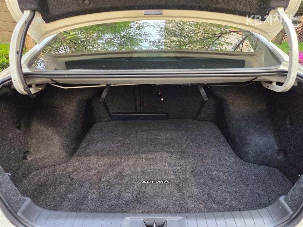 2014 - nissan altima