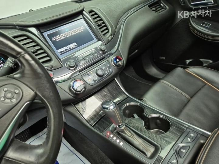 Chevrolet Impala 2.5 LTZ 10