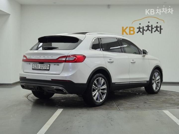 Lincoln MKX 2.7 AWD Base Type 5