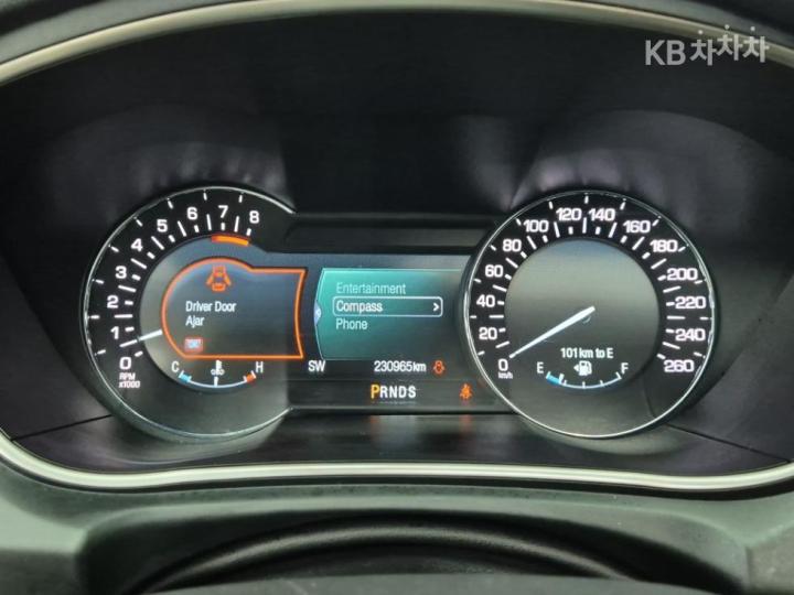 Lincoln MKX 2.7 AWD Base Type 8