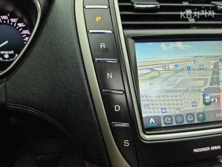 Lincoln MKX 2.7 AWD Base Type 9