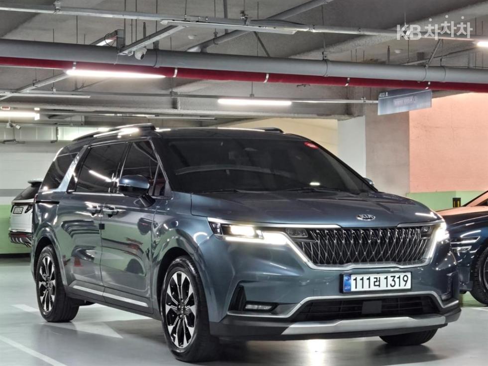 2021 - kia carnival