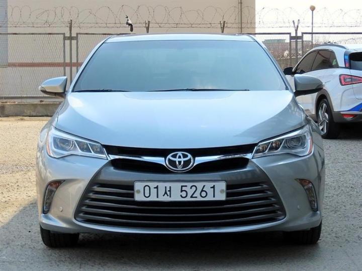 Toyota Camry New 2.5 XLE 2