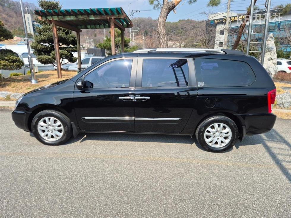 2013 - kia carnival