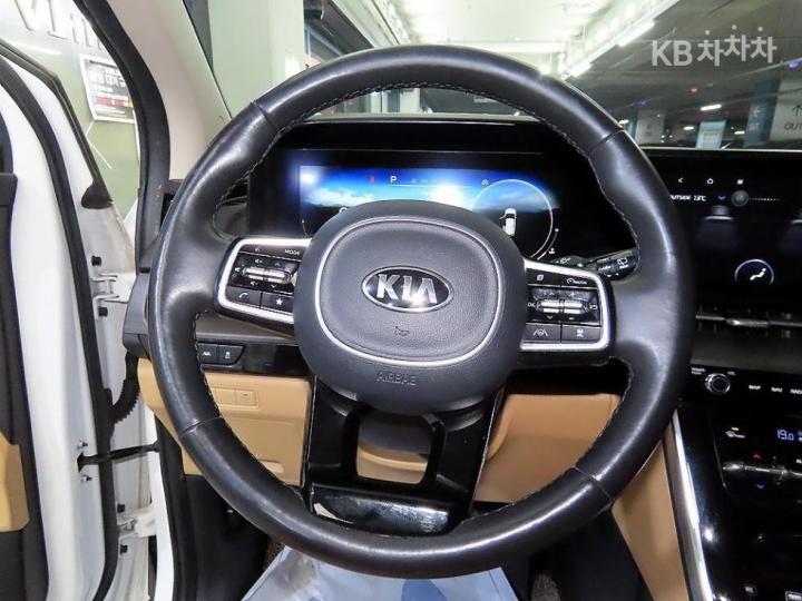 Kia Carnival D2.2 Signature 9