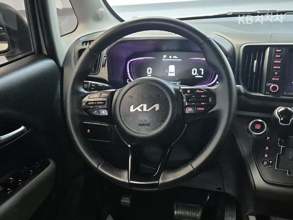 2023 - kia kia