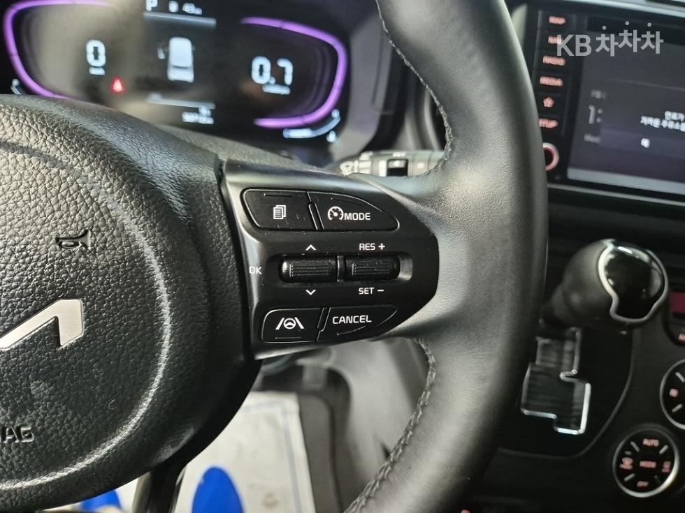 2023 - kia kia