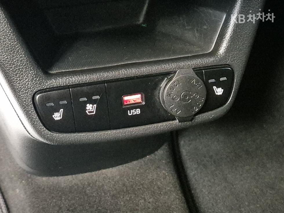 2023 - kia kia