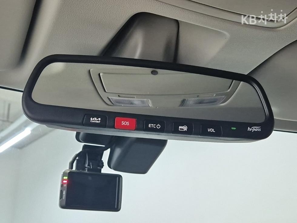 2023 - kia kia