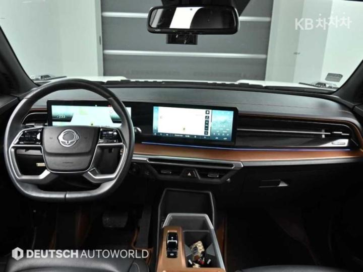 KG Mobility (Ssangyong) Torres EVX U100 2WD E7 8