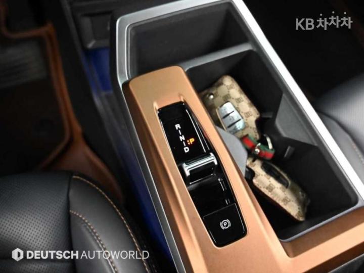 KG Mobility (Ssangyong) Torres EVX U100 2WD E7 10