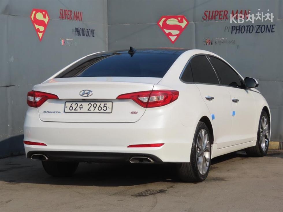 2015 Hyundai LF photo