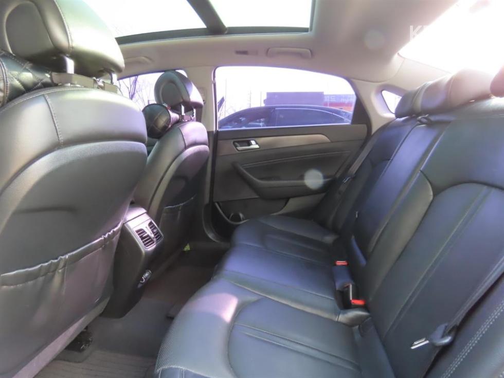 2015 Hyundai LF photo