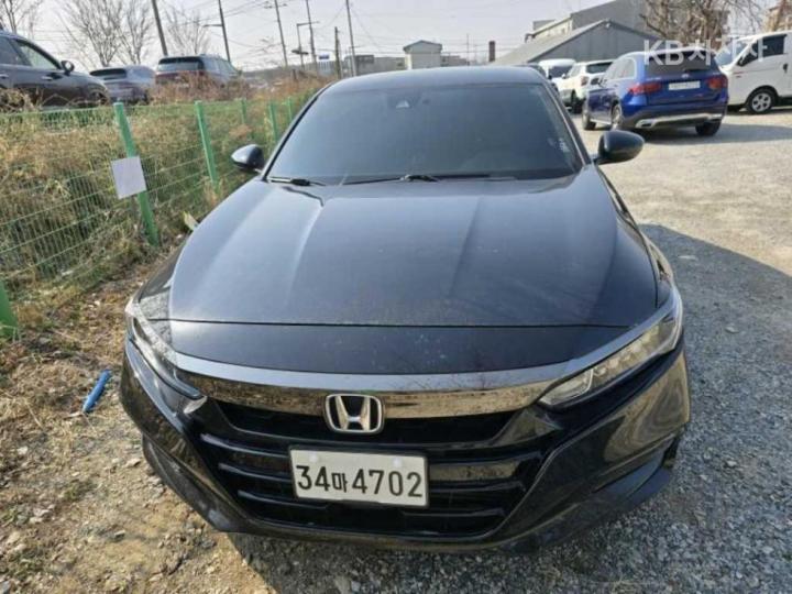 Honda Accord 1.5 Turbo 2