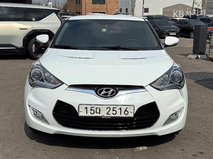 Hyundai Veloster Extreme 2