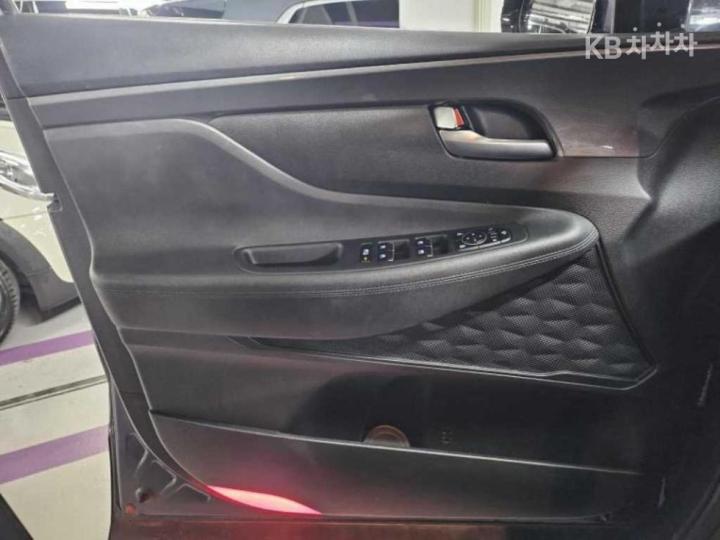 Hyundai Santa Fe TM Hybrid 1.6 HEV 4WD Prestige 10